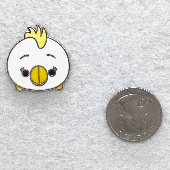 🔮 5/$25 Disney Adventureland‎ Enchanted Tiki Room Showgirl Bird Tsum Tsum Pin - Picture 2 of 2